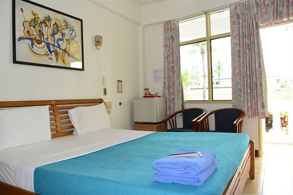 The Expat Hotel Patong Luaran gambar
