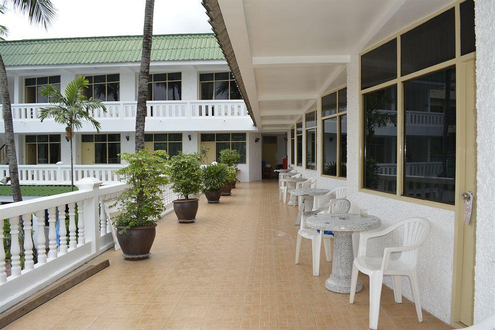 The Expat Hotel Patong Luaran gambar