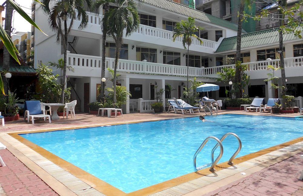 The Expat Hotel Patong Luaran gambar
