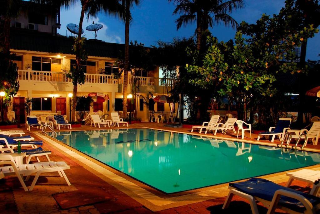 The Expat Hotel Patong Luaran gambar