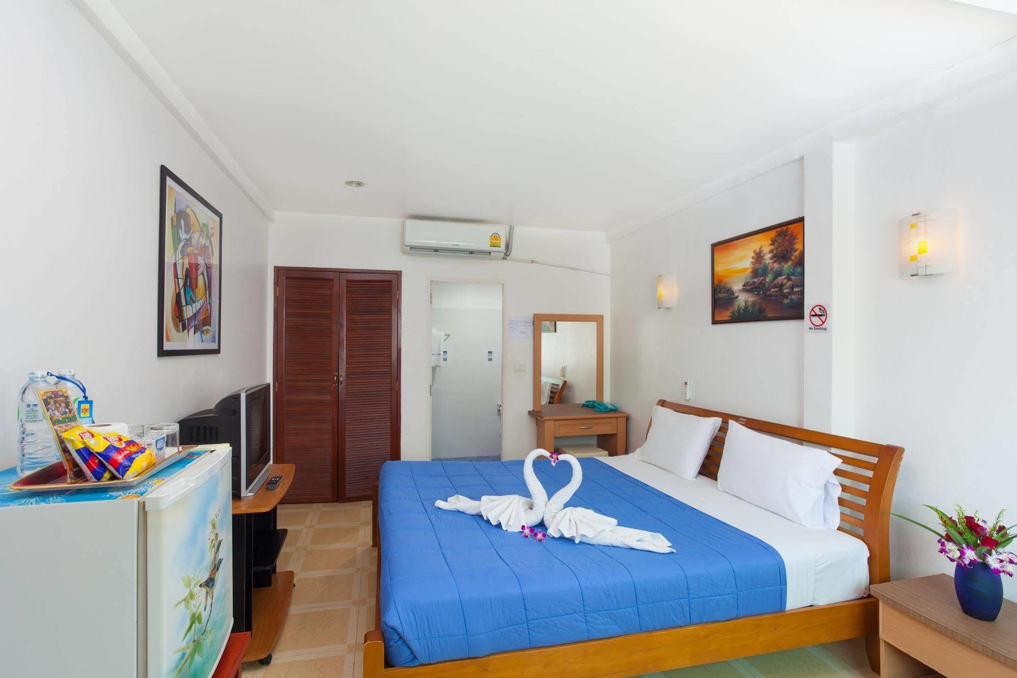 The Expat Hotel Patong Luaran gambar
